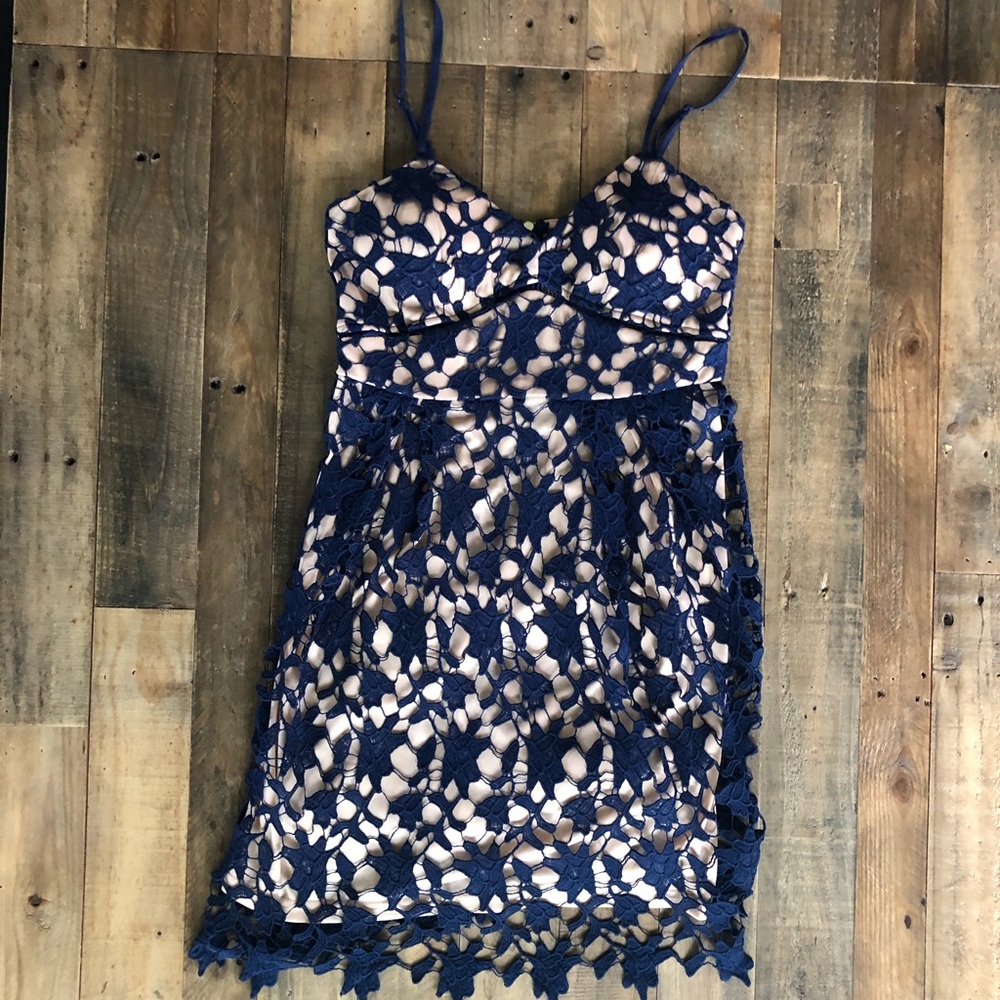 Beautiful Francesca’s blue dress — Like new! Sz S - Picture 1 of 8